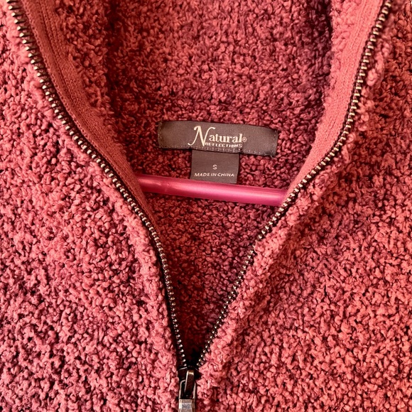 Natural Reflections Pullover Bundle. - Picture 4 of 4